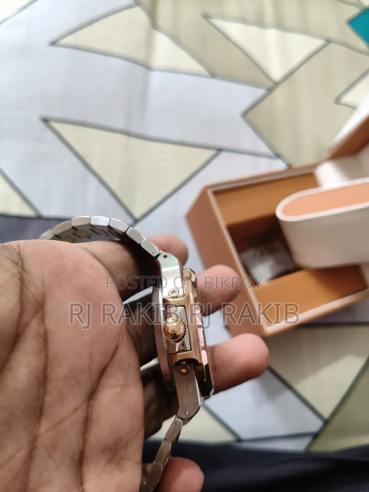 পাটেক ফিলিপ ট্রিপল এ গ্রেড ট্রু টোন ক্লোভার