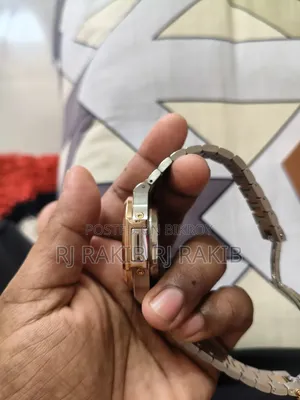 পাটেক ফিলিপ ট্রিপল এ গ্রেড ট্রু টোন ক্লোভার