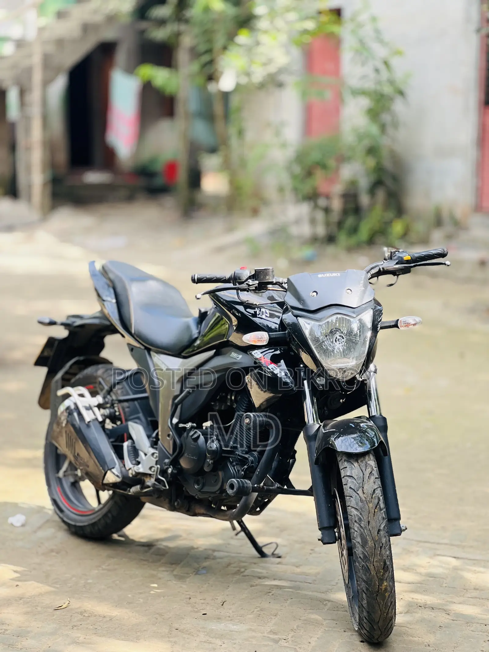 সুজুকি জিক্সার ২০২৪ ব্ল্যাক