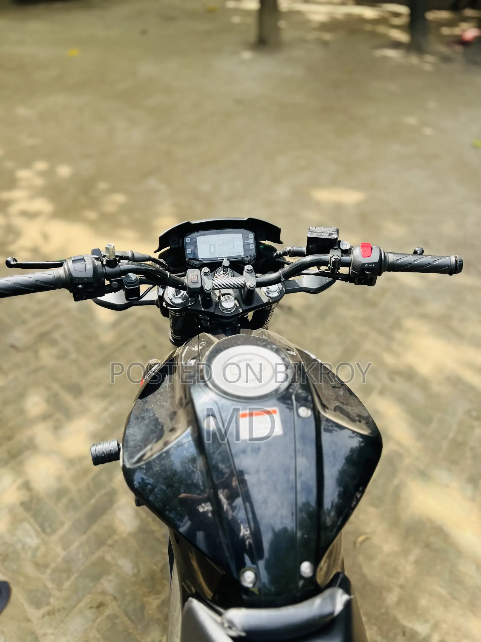 সুজুকি জিক্সার ২০২৪ ব্ল্যাক