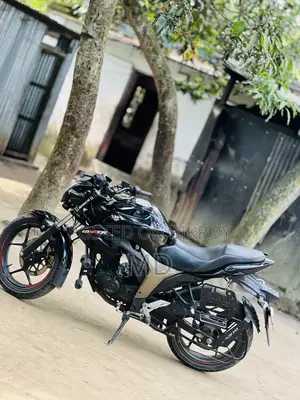 সুজুকি জিক্সার ২০২৪ ব্ল্যাক