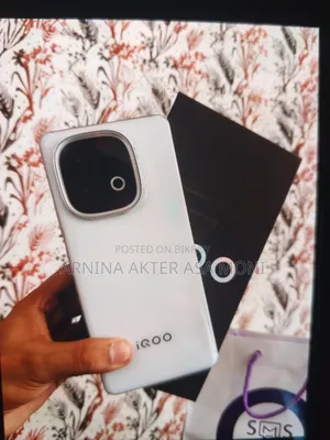 iQOO Z10 256 GB White