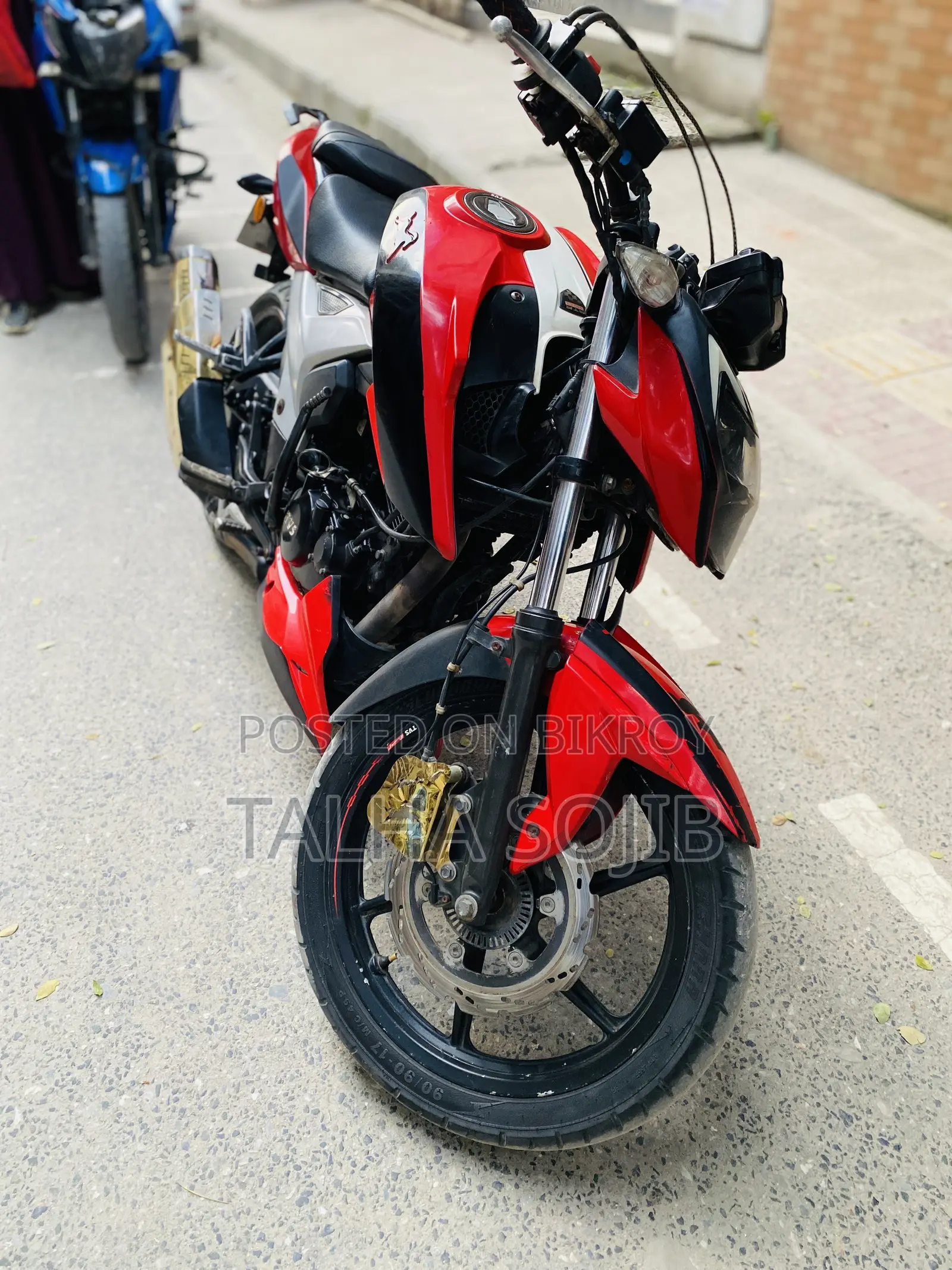 TVS Apache RTR 160 4V 2021 Red