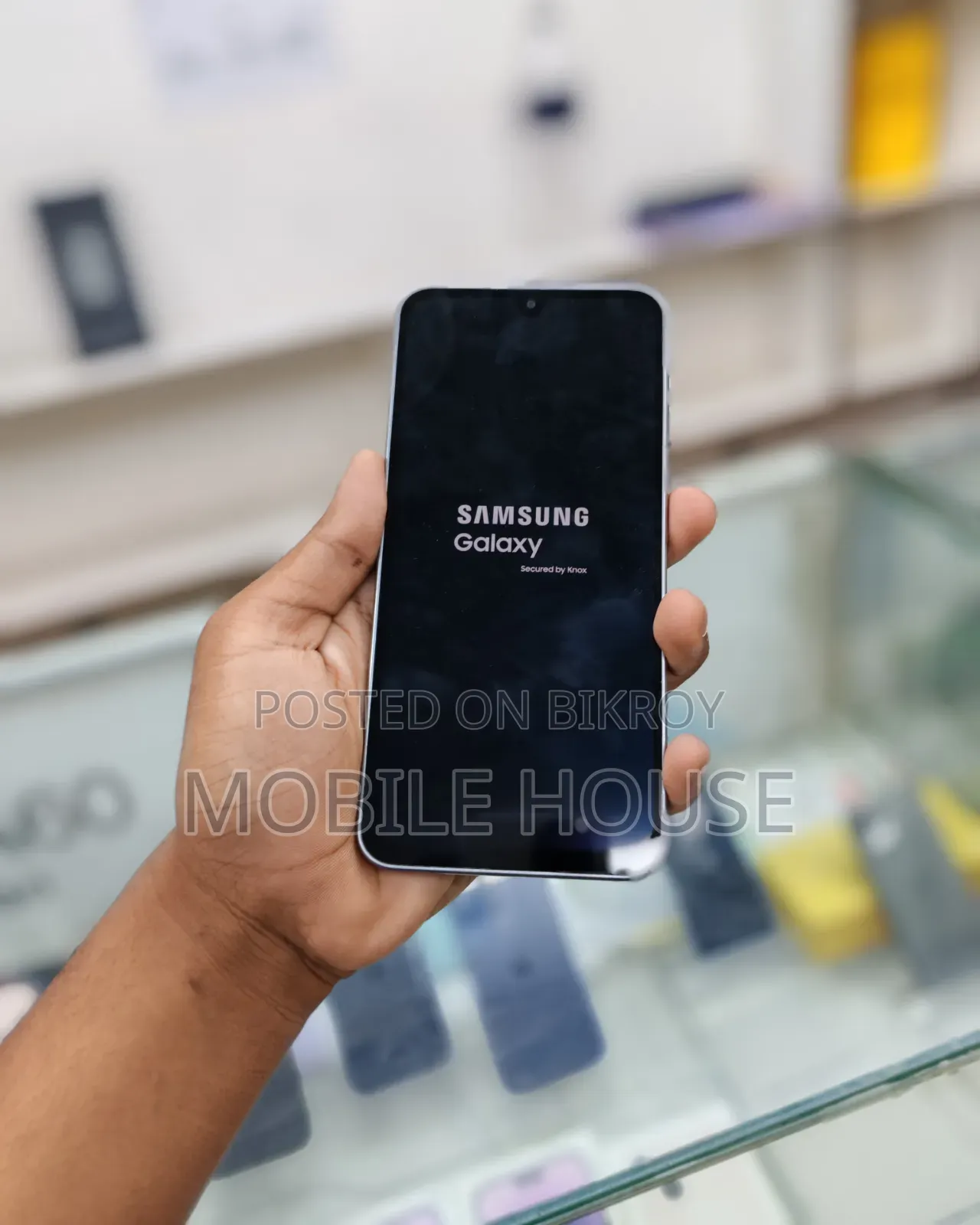 নতুন স্যামসাং গ্যালাক্সি এ১৭ ৫জি ১২৮ জিবি সাদা
