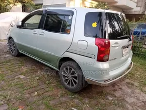 টয়োটা রাউম ২০০৪ সিলভার