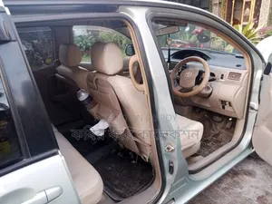Toyota Raum 2004 Silver