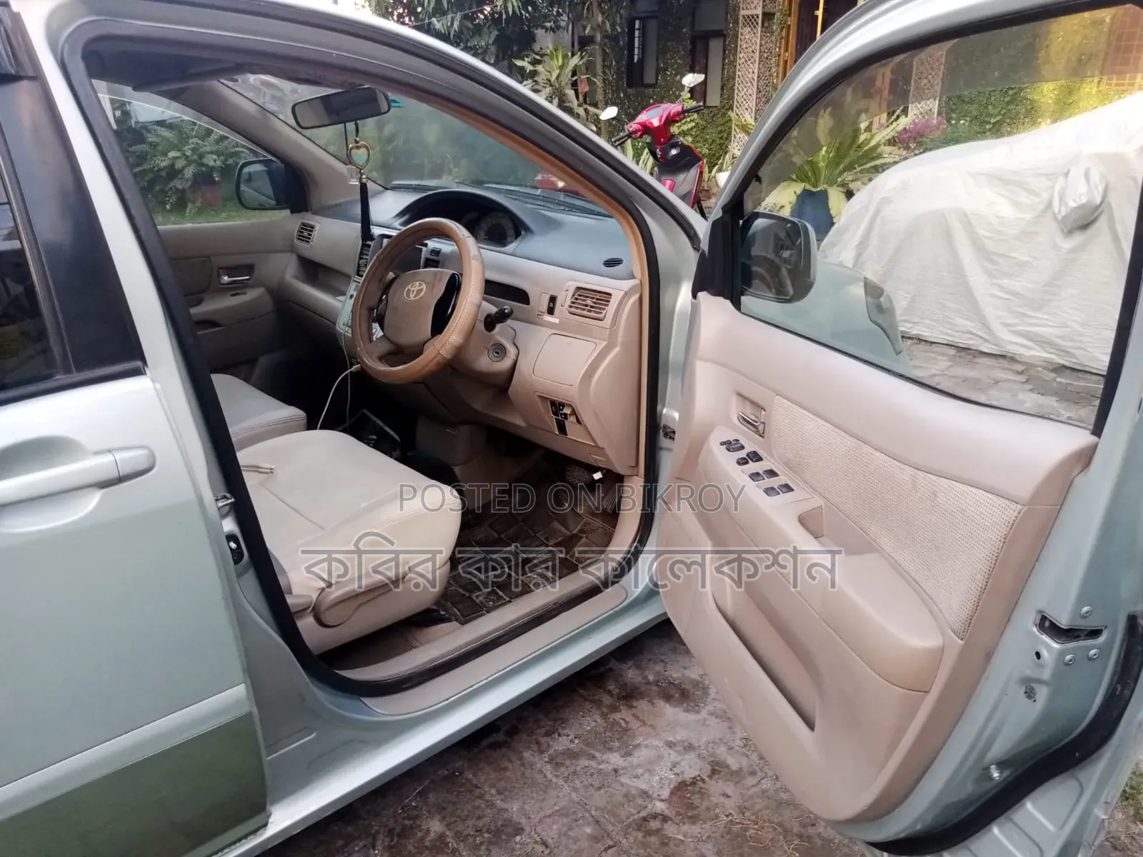 Toyota Raum 2004 Silver