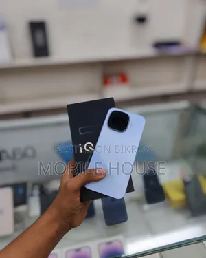 আইকিউওও ১১ ২৫৬ জিবি ব্লু