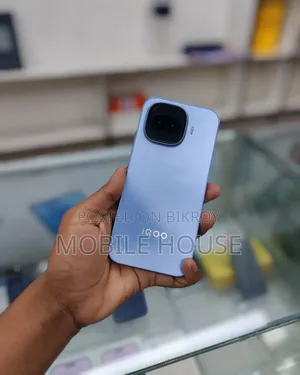 আইকিউওও ১১ ২৫৬ জিবি ব্লু