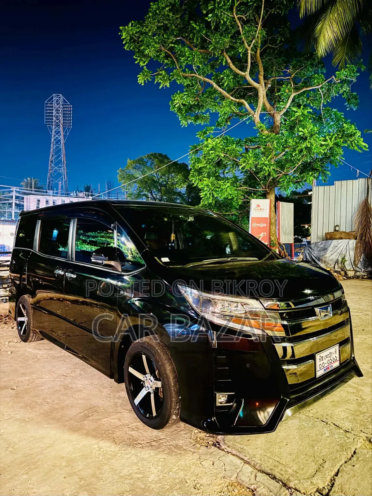 Toyota Noah 1.8 Front Wheel Drive Hybrid (7 seater) 2018 Black