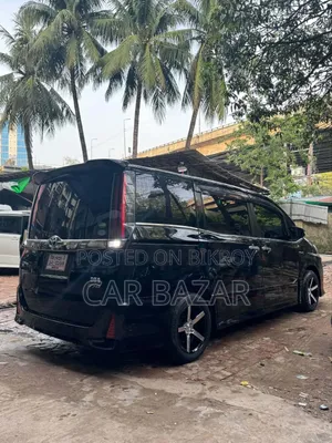 Toyota Noah 1.8 Front Wheel Drive Hybrid (7 seater) 2018 Black