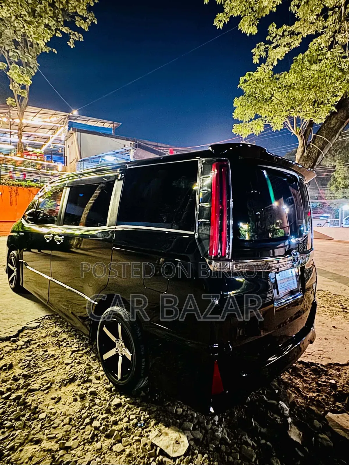 Toyota Noah 1.8 Front Wheel Drive Hybrid (7 seater) 2018 Black