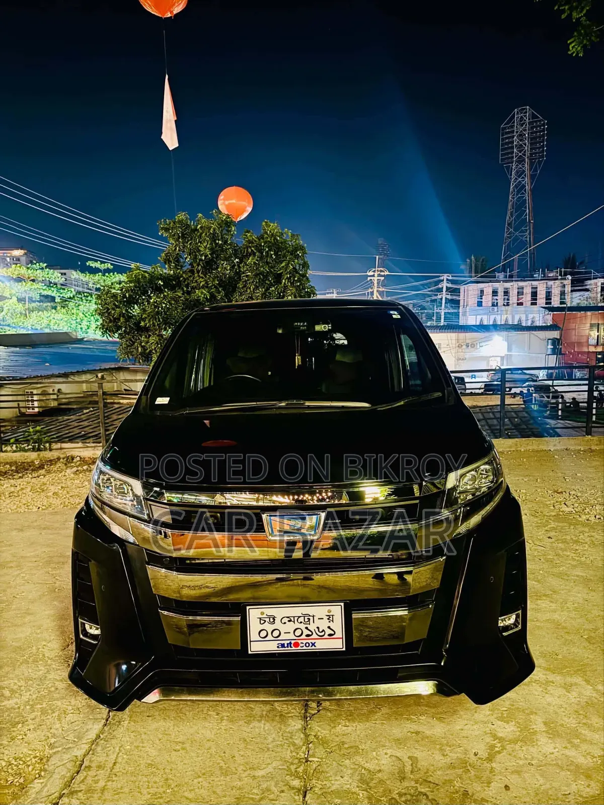 Toyota Noah 1.8 Front Wheel Drive Hybrid (7 seater) 2018 Black