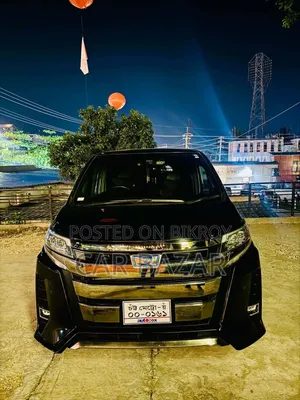 Toyota Noah 1.8 Front Wheel Drive Hybrid (7 seater) 2018 Black