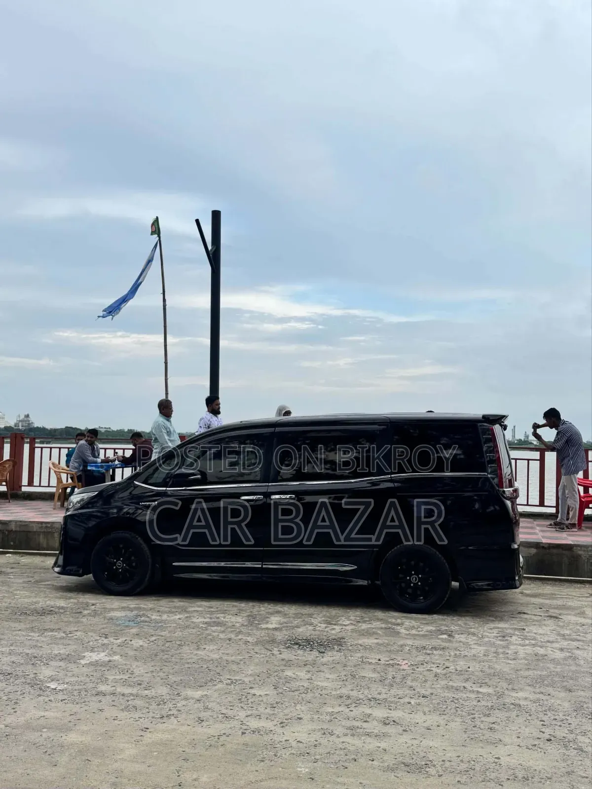 Toyota Noah 1.8 Front Wheel Drive Hybrid (7 seater) 2018 Black