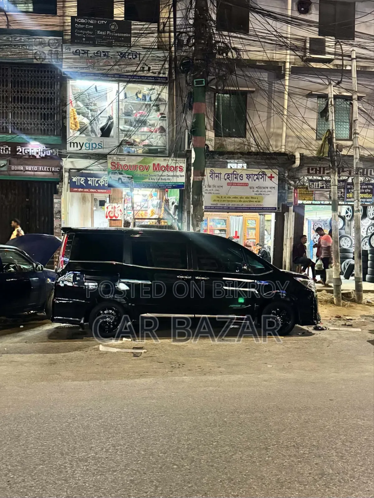Toyota Noah 1.8 Front Wheel Drive Hybrid (7 seater) 2018 Black