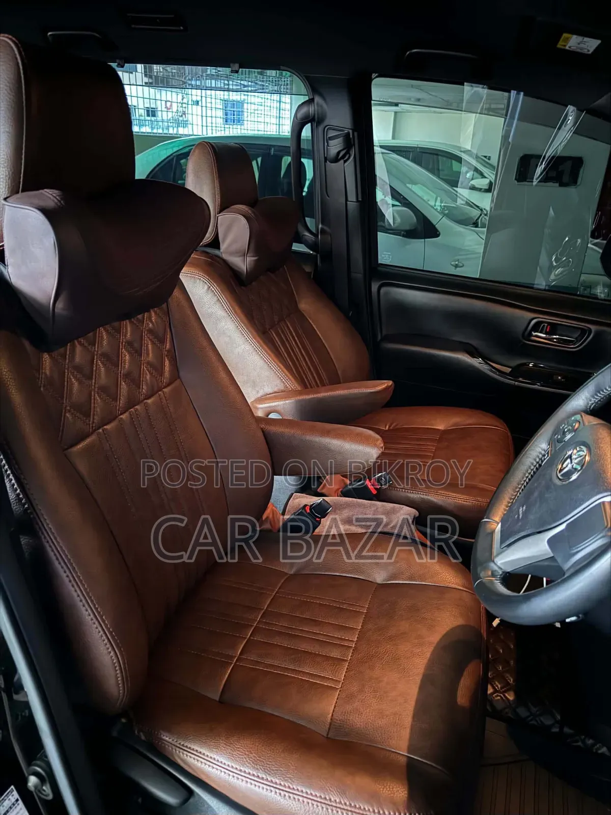 Toyota Noah 1.8 Front Wheel Drive Hybrid (7 seater) 2018 Black