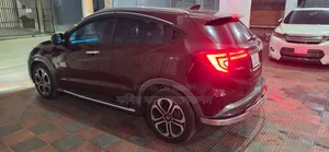 Honda Vezel 2014 Maroon