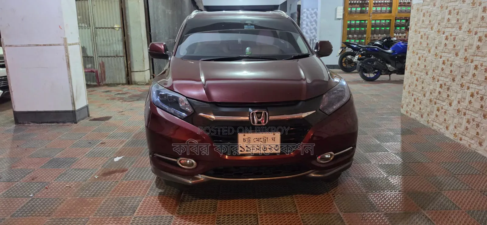 Honda Vezel 2014 Maroon