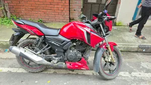 টিভিএস আপাচে আরটিআর ১৬০ টুভি ২০১৮ লাল