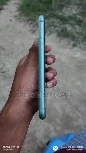 অ্যাপল আইফোন ১১ ৬৪ জিবি সাদা