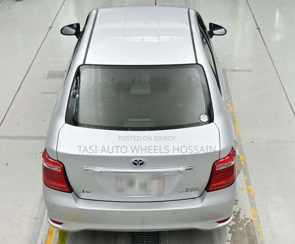 Toyota Axio 2021 Silver