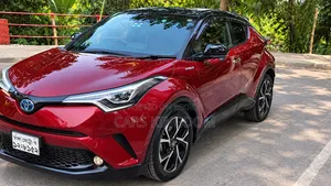 Toyota C-HR 2018 Maroon