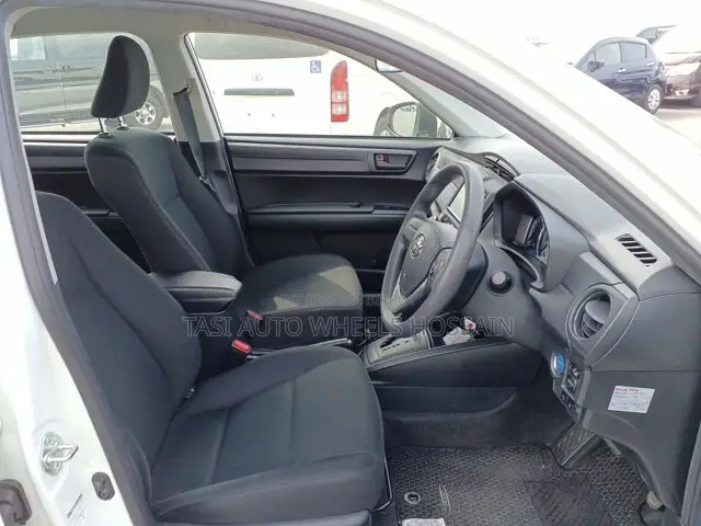Toyota Axio 2021 White