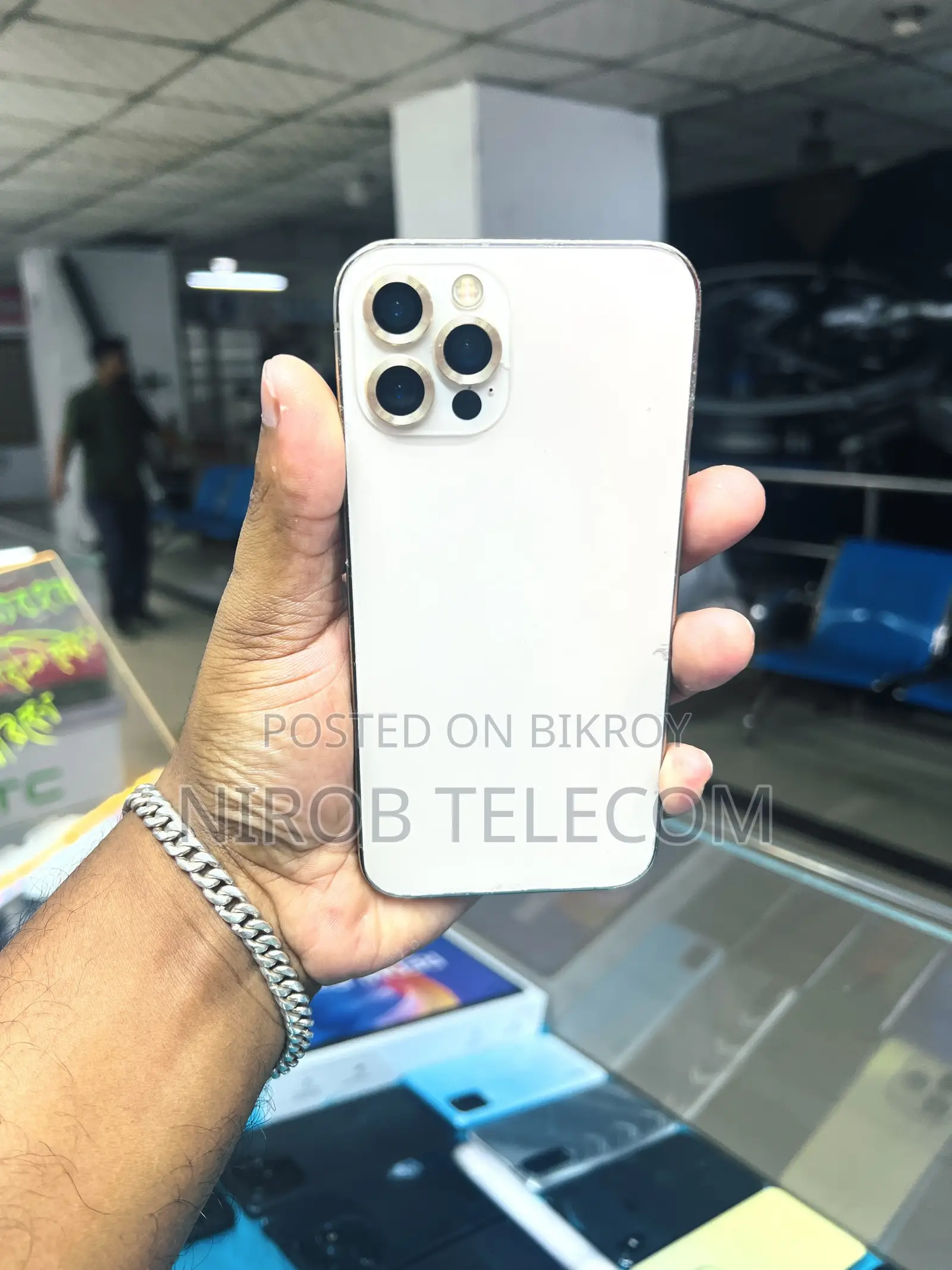 অ্যাপল আইফোন ১২ প্রো ১২৮ জিবি গোল্ড