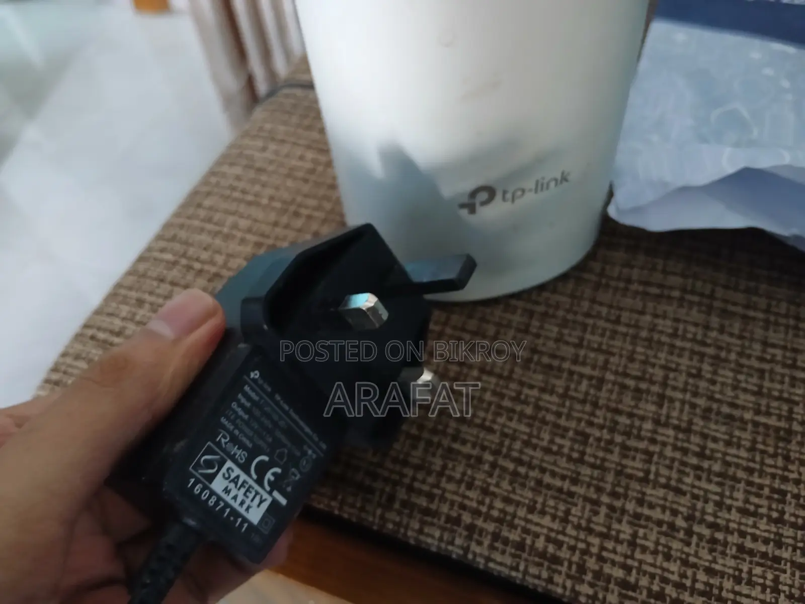 TP-Link Deco Mesh Wi-Fi System (M4 + E4 Combo) - Used