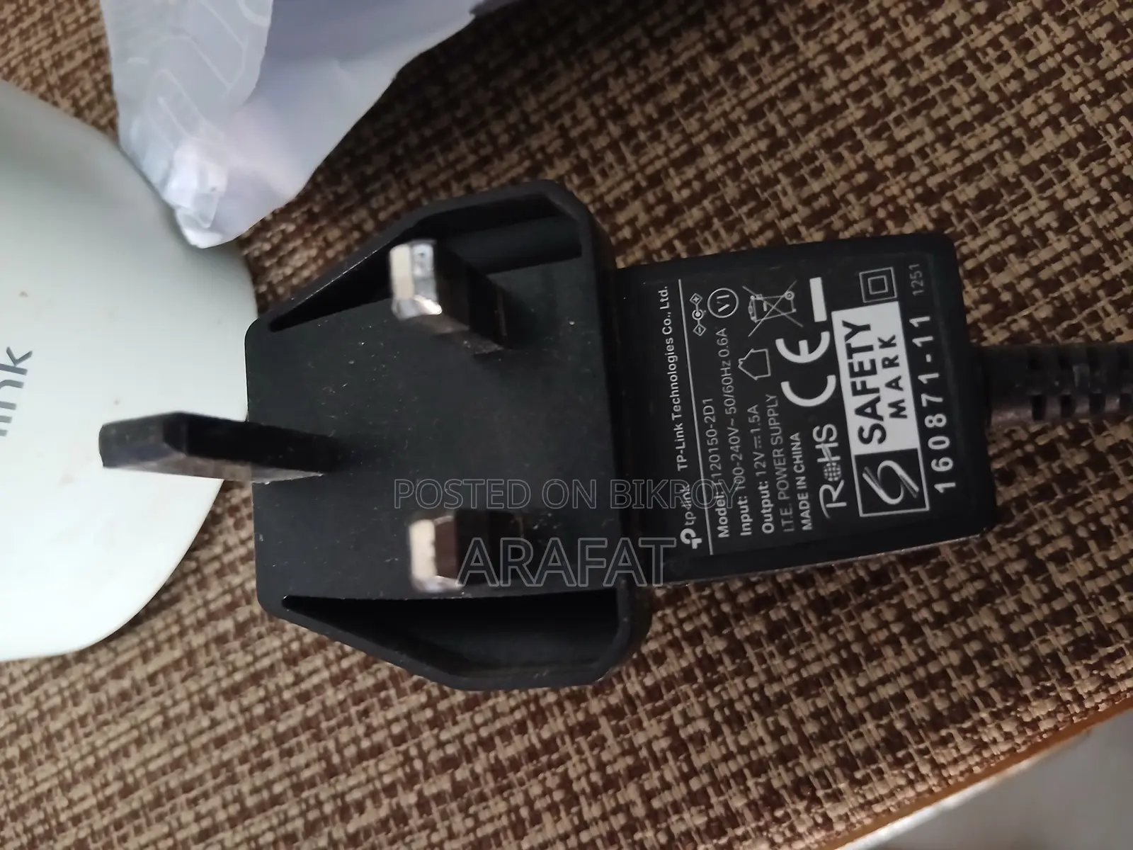 TP-Link Deco Mesh Wi-Fi System (M4 + E4 Combo) - Used