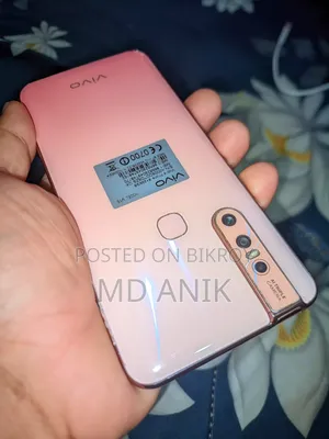 ভিভো ভি১৫ ২৫৬ জিবি লাল