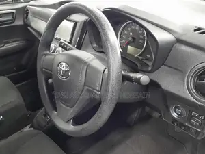 Toyota Axio 2021 সাদা