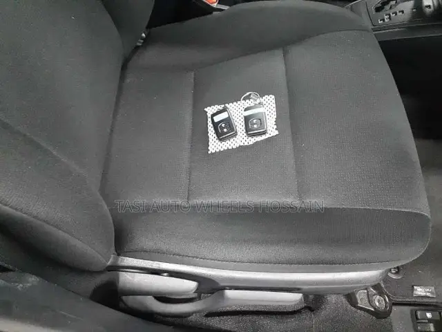 Toyota Axio 2021 সাদা