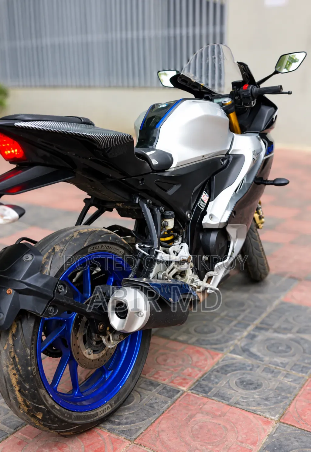 Yamaha R15M 2024