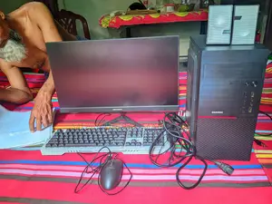 Desktop Computer 8GB Intel Core i5 SSD 256GB