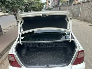 Toyota Corolla 2004 White
