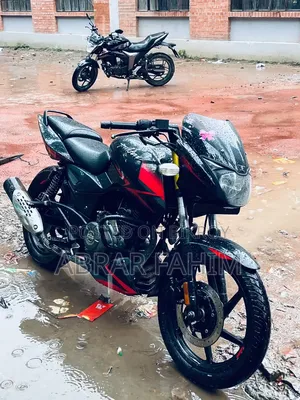 বাজাজ পালসার ১৫০ ২০২২ কালো