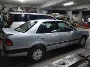 Toyota Corolla Sedan 1995 Silver