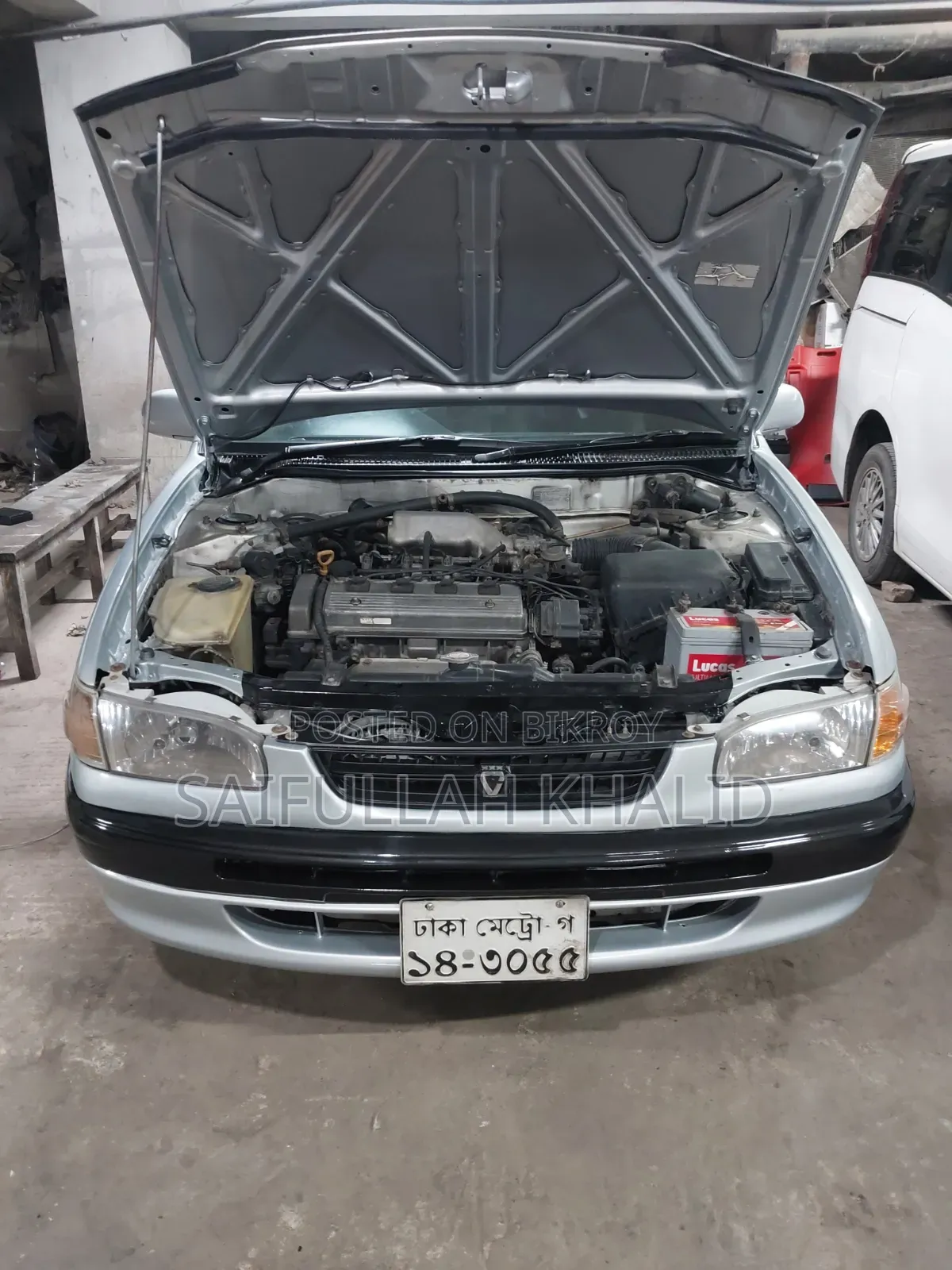 Toyota Corolla Sedan 1995 Silver