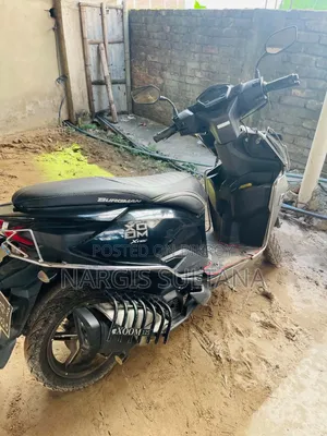 হিরো জুম ১১০ এক্সটেক ২০২৫ ব্ল্যাক