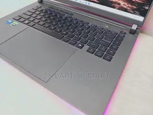 Laptop Asus ROG Strix G16 32GB Intel Core Ultra 9 SSD 1T