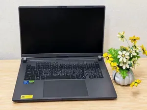 Laptop Asus ROG Strix G16 32GB Intel Core Ultra 9 SSD 1T
