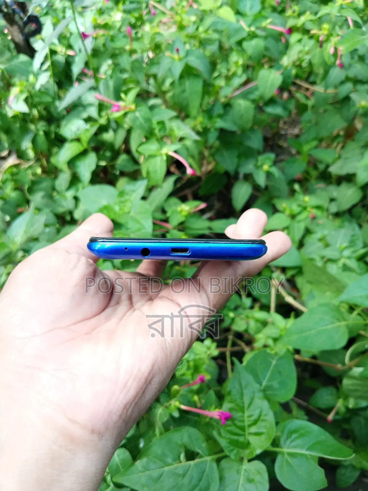 টেকনো স্পার্ক ৬ এয়ার ৩২ জিবি নীল
