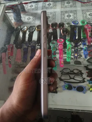 টেকনো ক্যামন ১৬ ৬৪ জিবি সাদা