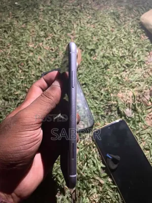 Apple iPhone 11 64 GB Purple