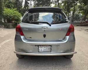 Toyota Vitz 2010 Gray