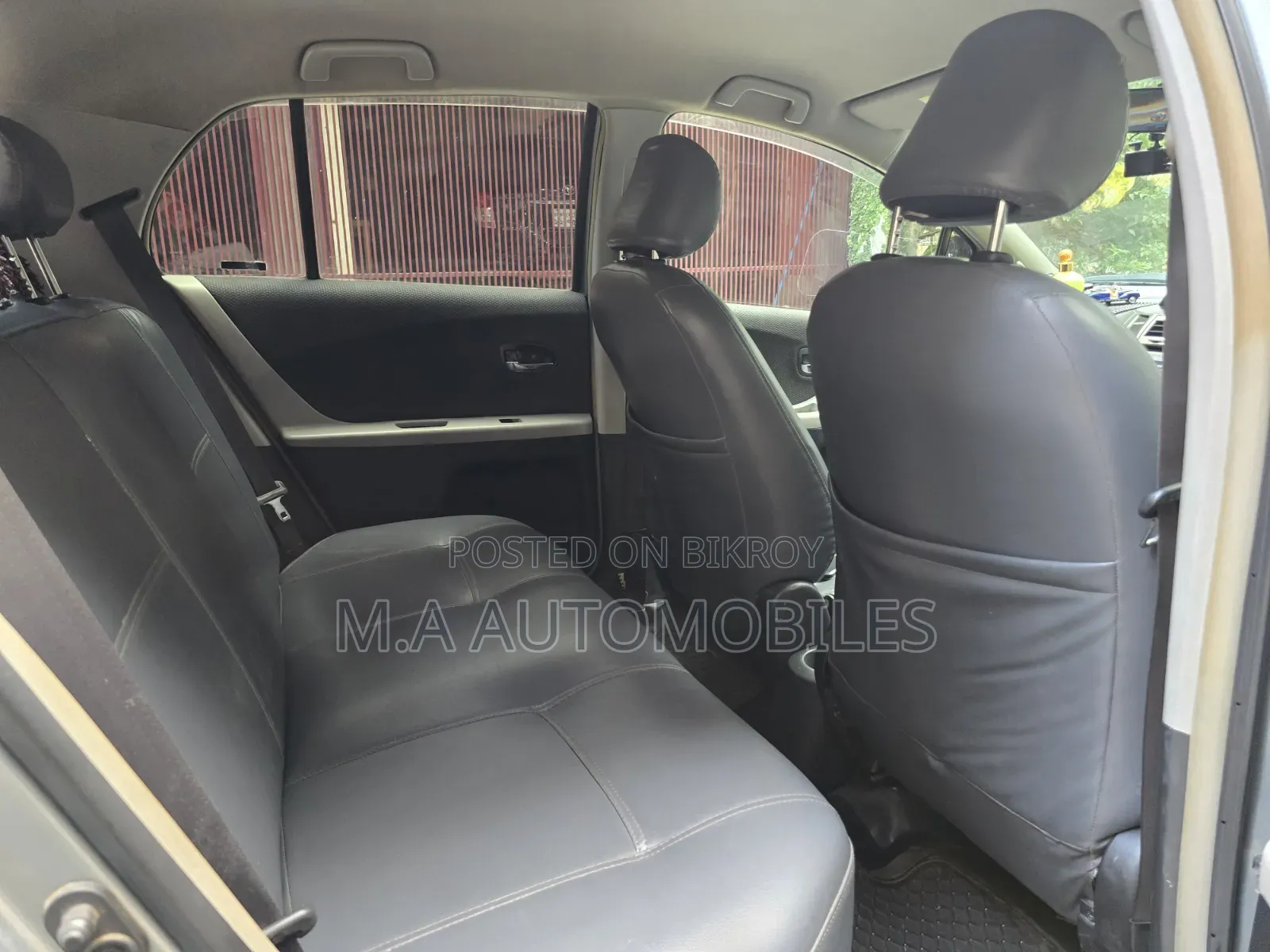 Toyota Vitz 2010 Gray