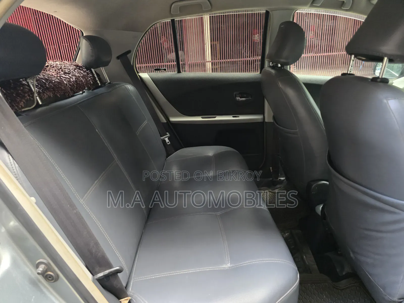 Toyota Vitz 2010 Gray