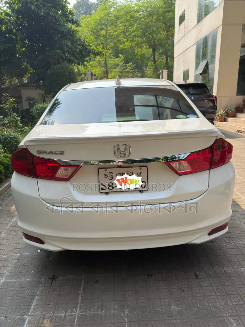 Honda Grace 2016 Pearl
